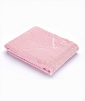 Jednofarebná plyšová deka s vtlačeným vzorom ružová