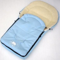 Univerzálny fusak s ovčou vlnou svetlomodrý