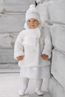 Pletený šál a čiapka v bielej farbe