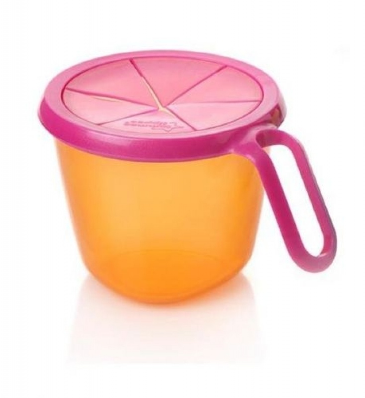 Cestovný pohárik na desiatu s otvorom v mäkkom víčku 12m+