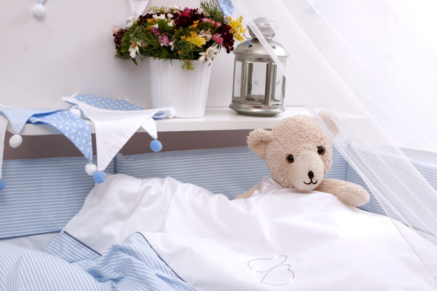 3 časťová sada so štrasom do postieľky Bebelini Shiny Nights White&blue