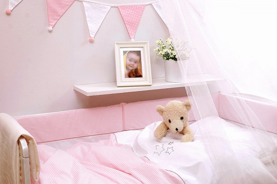 3 časťová sada so štrasom do postieľky Bebelini Shiny Nihgts White&rose