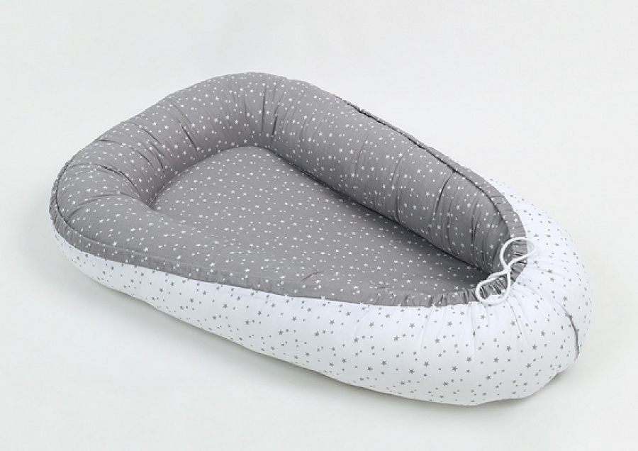 Dvojstranné hniezdo veľké Mini hviezdičky na sivom podklade